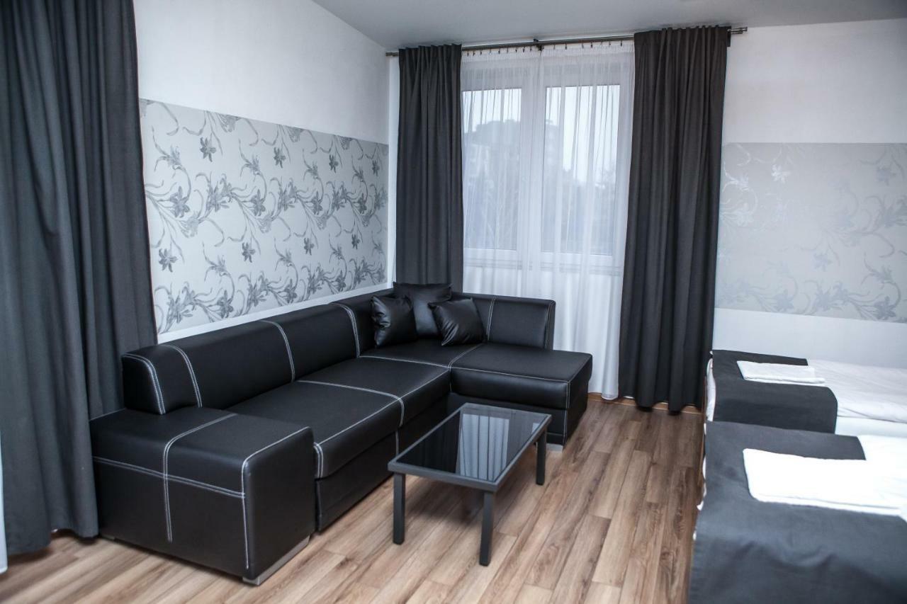 Hotel Bukowiec Legionowo Exterior foto